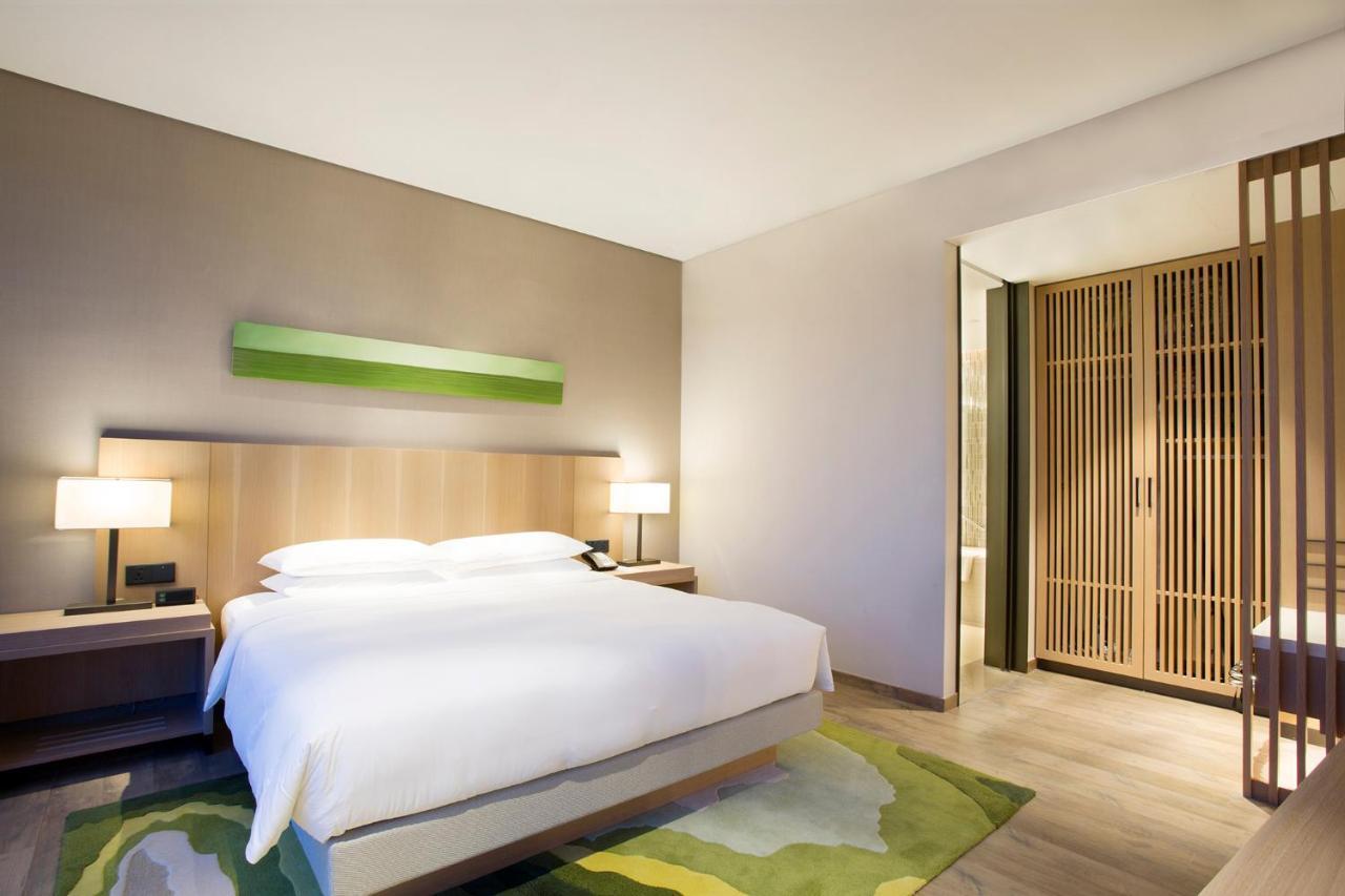 Hyatt Place Sanya City Center Exterior foto